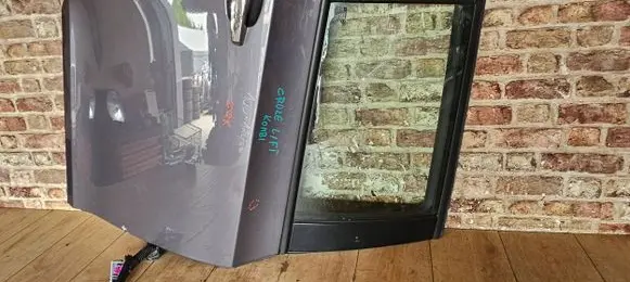 KIA Ceed Front door