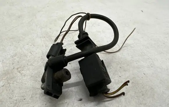 BMW 5 E60 E61 Crankshaft position sensor 0281002