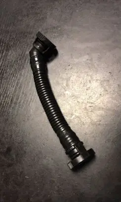 BMW 5 E60 E61 Breather hose/pipe 7522933