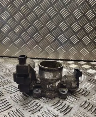 Toyota Corolla Verso E121 Throttle valve 0R010