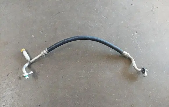 Hyundai Sonata Air conditioning (A/C) pipe/hose