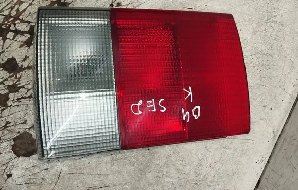 Audi 80 90 S2 B4 Tailgate rear/tail lights 295001