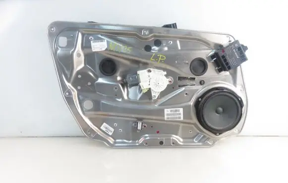 Mercedes-Benz C W204 Front door window regulator with motor 2048200142 963757102