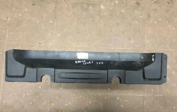 Land Rover Range Rover Sport L494 Radiator trim CLPLA6A950