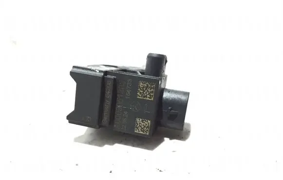 Mercedes-Benz GLC C254 Airbag deployment crash/impact sensor A0009051303