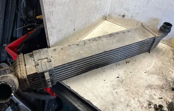 Renault Laguna III Intercooler radiator