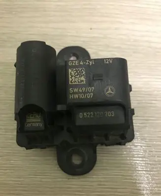 Mercedes-Benz E W212 Glow plug pre-heat relay 0522120203