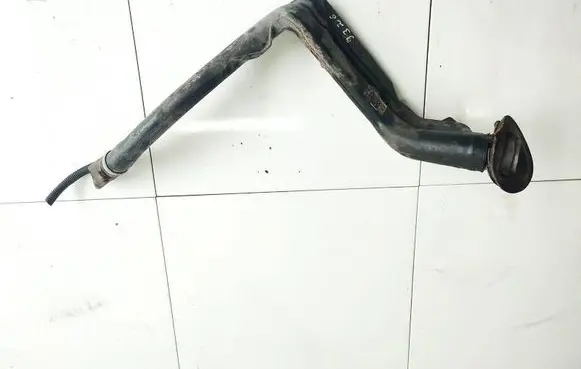 Opel Tigra B Fuel tank filler neck pipe 93162710