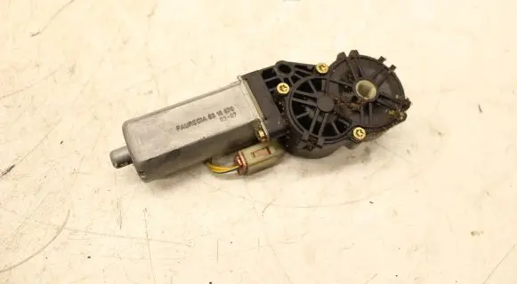 BMW 5 E60 E61 Seat adjustment motor 0390201999