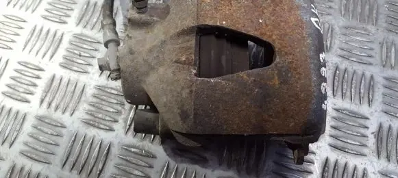Volkswagen Golf V Front brake caliper