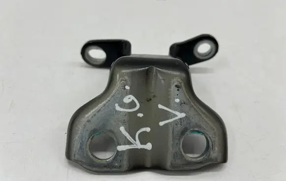 MG ZS Rear door upper hinge 50011623