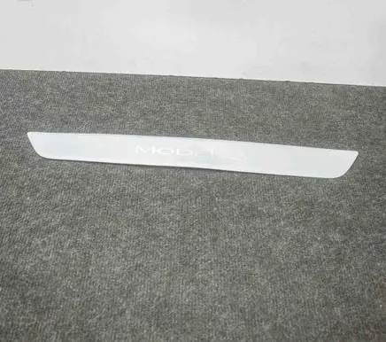 Tesla Model 3 Front sill trim cover 109084400C