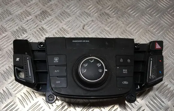 Hyundai i40 Climate control unit 972503ZRG