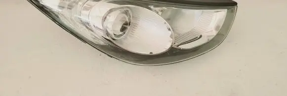Hyundai ix35 Headlight/headlamp 921022y