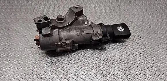 Volkswagen Polo IV 9N3 Ignition lock 4B0905851Q