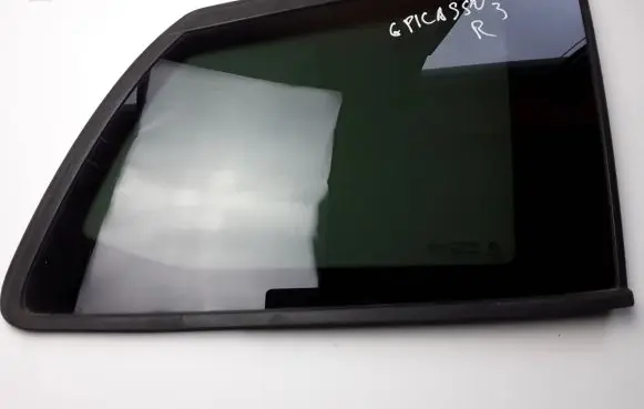 Citroen C4 II Picasso Rear side window E943R004523