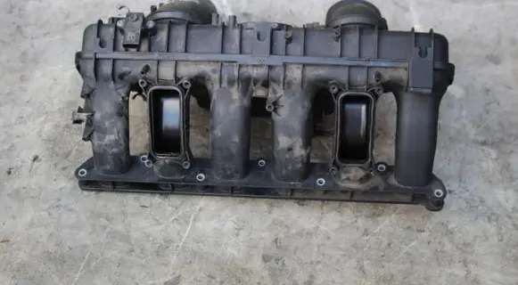 BMW 7 F01 F02 F03 F04 Intake manifold