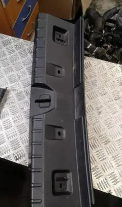 Trunk/boot sill cover protection