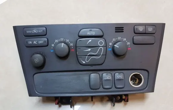 Volvo S60 Climate control unit 8691950
