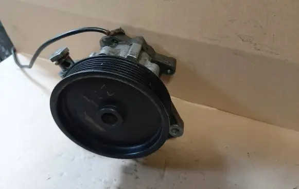 Mercedes-Benz C W204 Power steering pump A0054666501