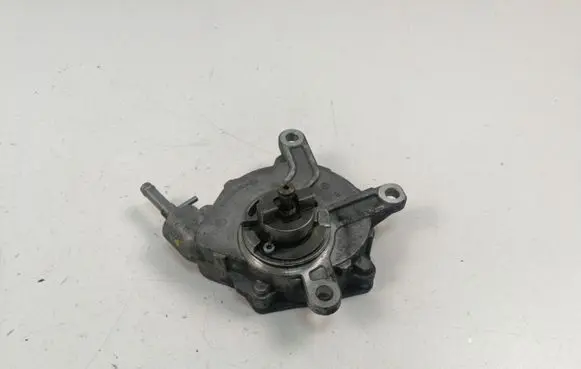 Toyota Auris 150 Vacuum pump 19050875