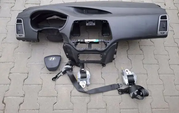 Hyundai i20 (PB PBT) Airbag set with panel 
