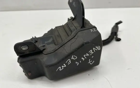 Toyota Avensis T250 Fuse module