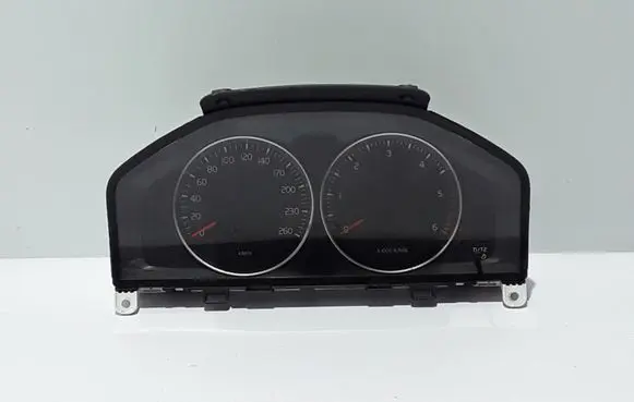 Volvo V70 Speedometer (instrument cluster) 31343323