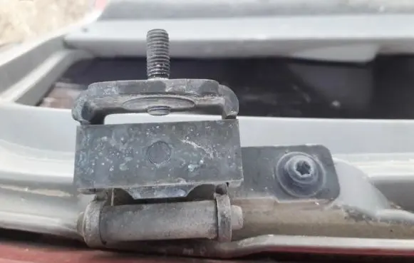 Renault Laguna II Tailgate/trunk/boot hinge