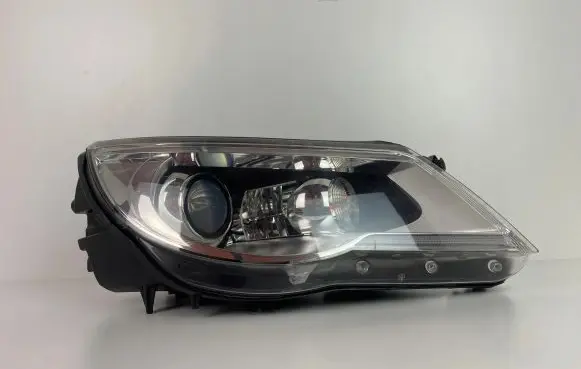 Volkswagen Tiguan Headlight/headlamp 5N1941032T