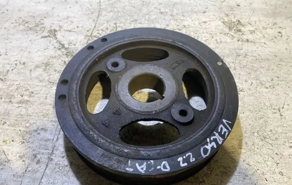Toyota Corolla Verso AR10 Crankshaft pulley 134080R011