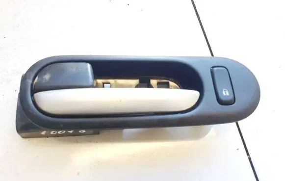 Mazda CX-7 Front door interior handle 