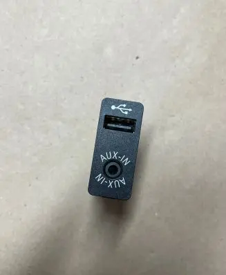 BMW 5 F10 F11 USB socket connector 9237654