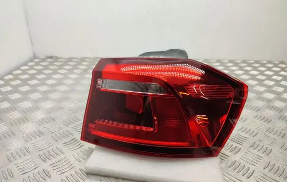 Volkswagen Golf Sportsvan Rear/tail lights 510945096S 510945258