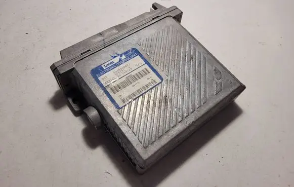 Fiat Bravo - Brava Engine control unit/module R04080003J 46536333 158728