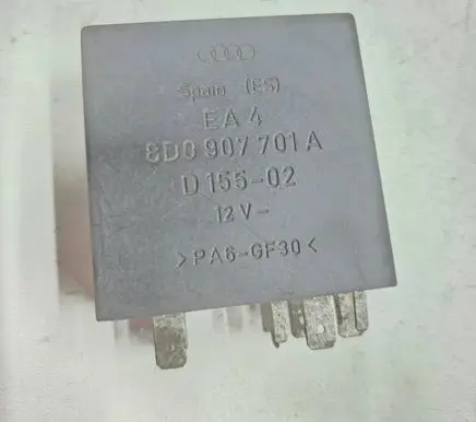 Audi A4 S4 B5 8D Other relay 8D0907701A D15502 397