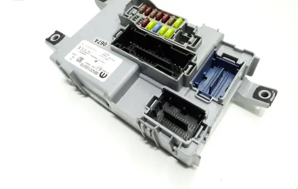 Lancia Ypsilon Fuse module 00522135270 28765867 116RI000832