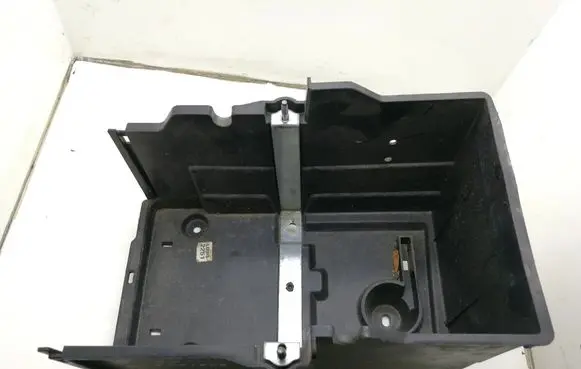 Battery box tray