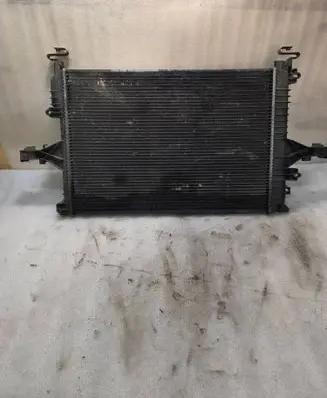 Volvo XC70 Coolant radiator 30645152 25749