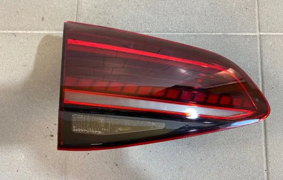 Volkswagen Golf VII Tailgate rear/tail lights 5G0945307