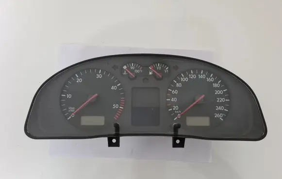 Volkswagen PASSAT B5.5 Speedometer (instrument cluster) 3B0920822A 0263623024