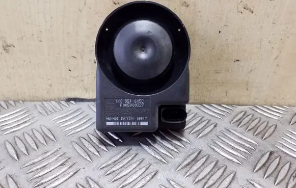 Volkswagen Tiguan Alarm system siren 1K0951605C F005V00327