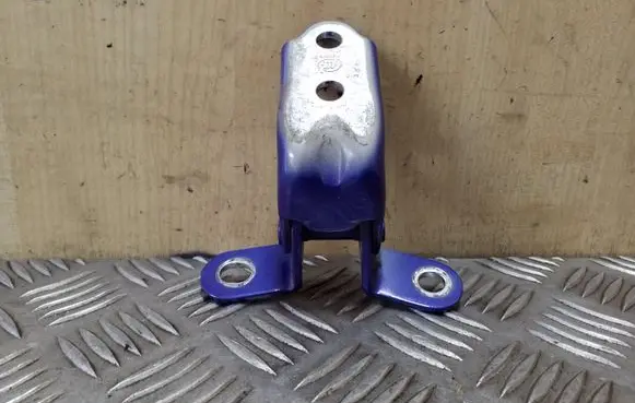 KIA Rio Rear door lower hinge
