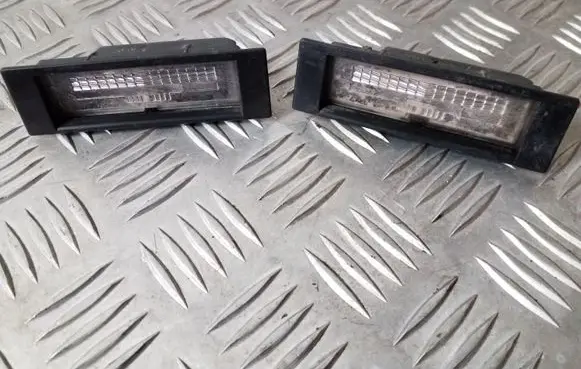 Fiat Croma Number plate light 04613010