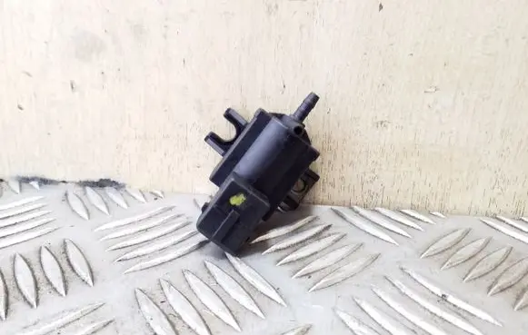 Toyota Verso Turbo solenoid valve 258600R010 72828606