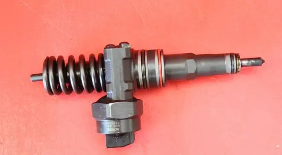 Seat Alhambra (Mk1) Fuel injector 038130073H