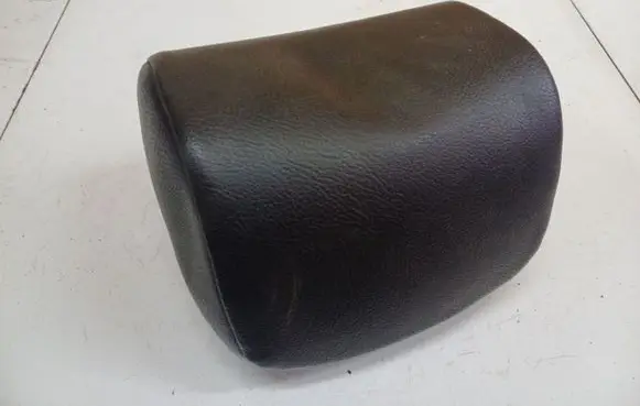 Toyota Avensis T270 Front seat headrest 