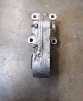 Peugeot 206 Engine mount bracket 9639156980