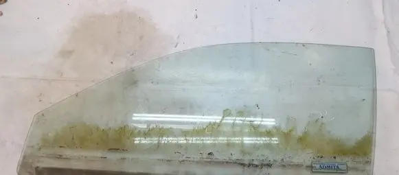 Mitsubishi Colt Front door window glass four-door