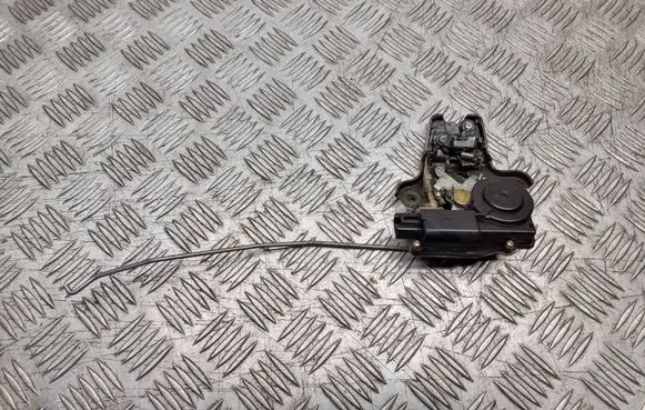 Toyota Avensis T250 Loading door lock 